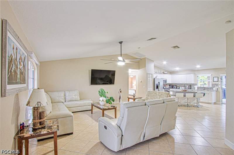 4 bedroom SingleFamilyResidence at 1301 SW 11th St, Cape Coral, Cape Coral — photo 2