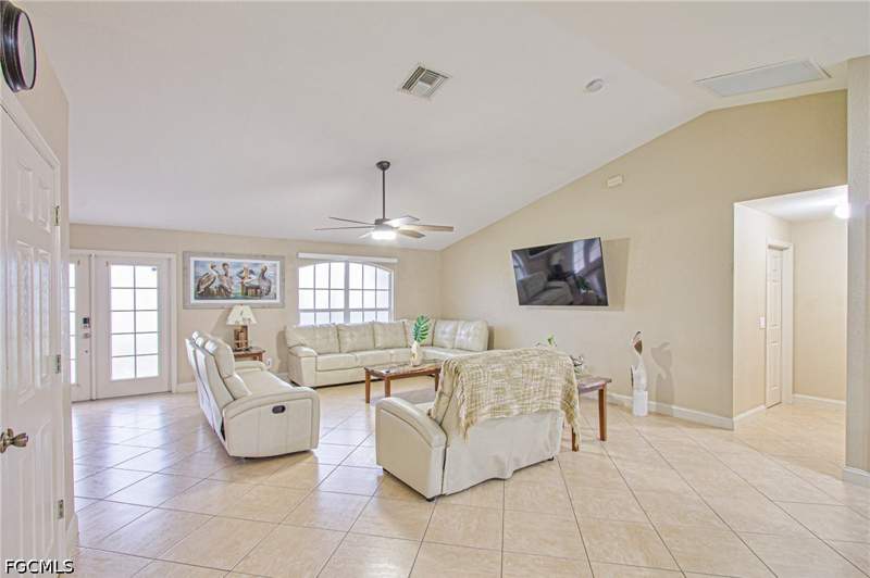 4 bedroom SingleFamilyResidence at 1301 SW 11th St, Cape Coral, Cape Coral — photo 4
