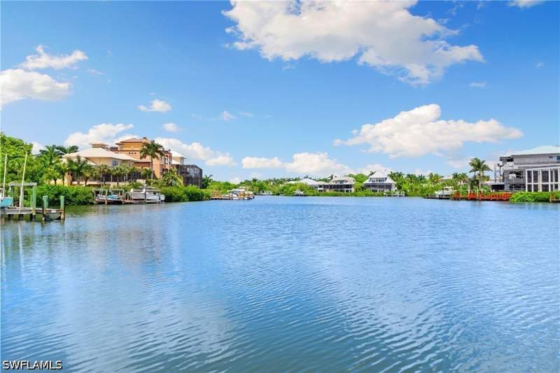 5 bedroom SingleFamilyResidence at 232 Barefoot Beach Blvd, Barefoot Beach, Bonita Springs — photo 4