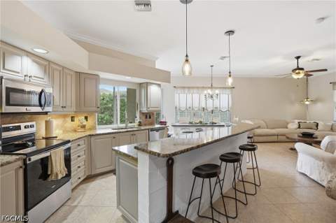 12761 Dresden Ct, Fort Myers FL - photo 14 of 47