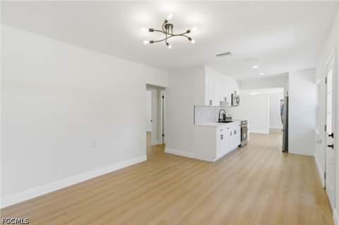 363 New York Dr, Fort Myers FL - photo 7 of 36