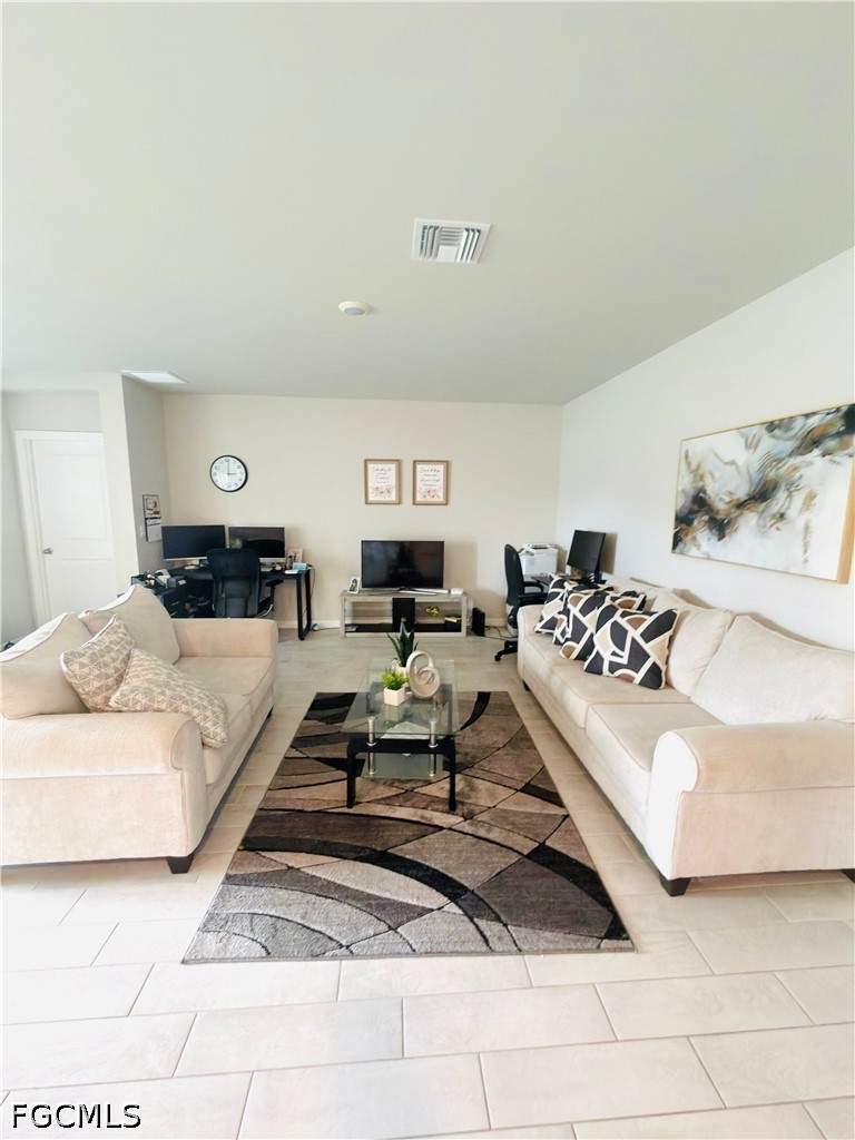 4 bedroom SingleFamilyResidence at 2908 NW 9th St, Cape Coral, Cape Coral — photo 4