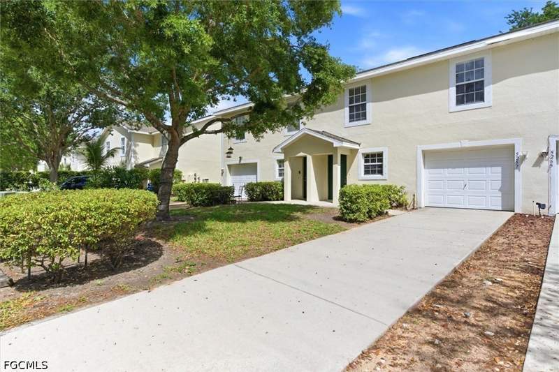 3 bedroom Townhouse at 5257 Leeds Rd, Pate Crest Villas 1, Fort Myers — photo 3