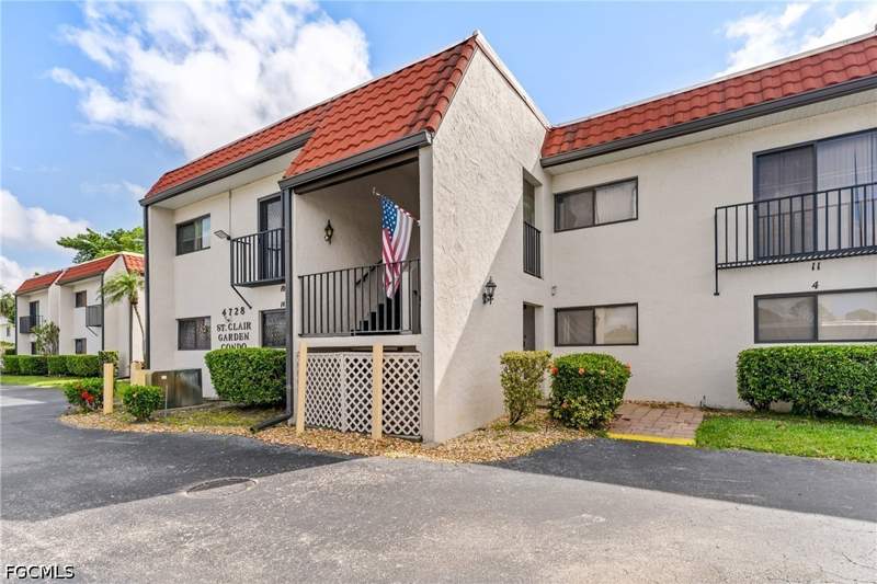 2 bedroom Condominium at 4728 Orange Grove Blvd 10, St Clair Garden Condo, North Fort Myers — photo 2
