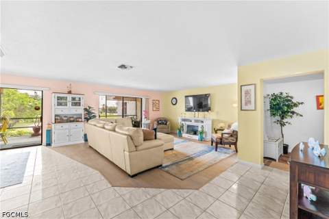 4728 Orange Grove Blvd 10, North Fort Myers FL - photo 6 of 31