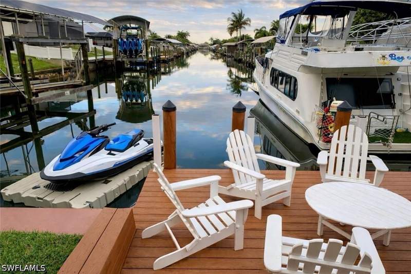 4 bedroom SingleFamilyResidence at 808 SW 52nd St, Cape Coral, Cape Coral — photo 2