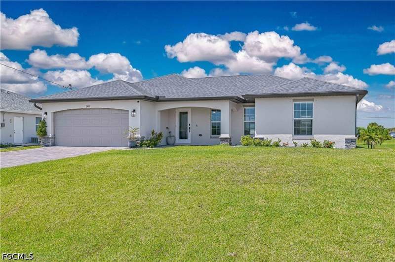 3 bedroom SingleFamilyResidence at 2433 NW 3rd Ter, Cape Coral, Cape Coral — photo 2