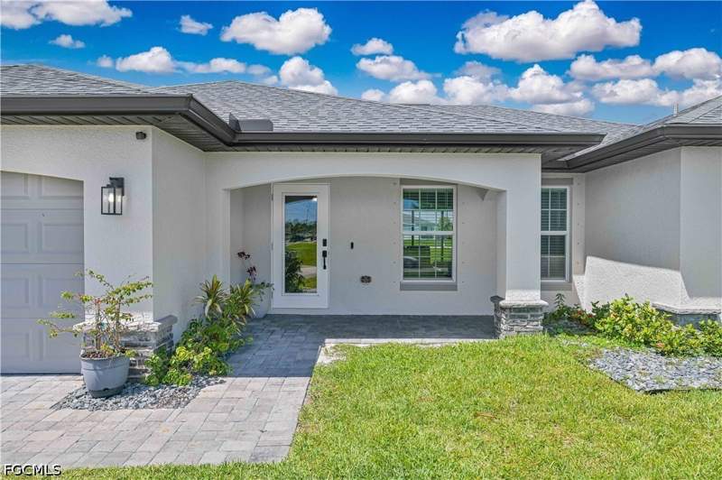 3 bedroom SingleFamilyResidence at 2433 NW 3rd Ter, Cape Coral, Cape Coral — photo 3