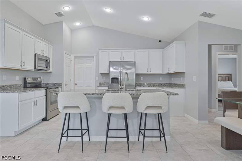 3 bedroom SingleFamilyResidence at 2433 NW 3rd Ter, Cape Coral, Cape Coral — photo 4