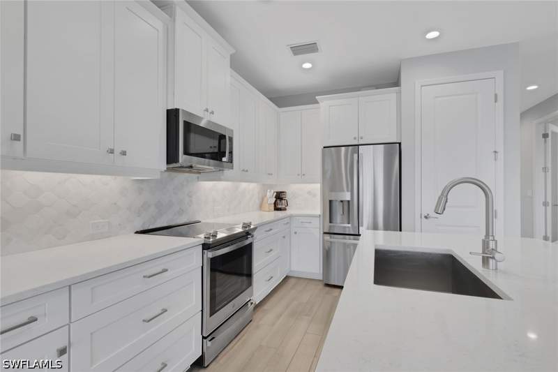 2 bedroom Condominium at 2633 Seychelles Cir 2305, Seychelles, Naples — photo 5