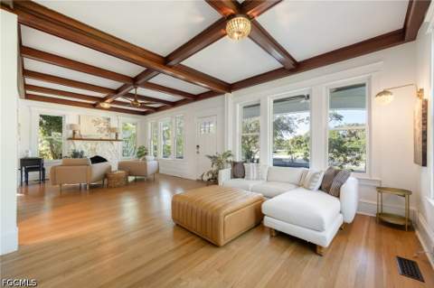 1473 Barcelona Ave, Fort Myers FL - photo 12 of 50