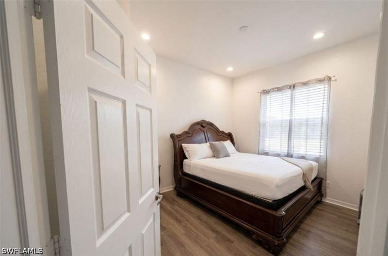 4 bedroom SingleFamilyResidence at 3935 10th Ave NE, Golden Gate Estates, Naples — photo 4
