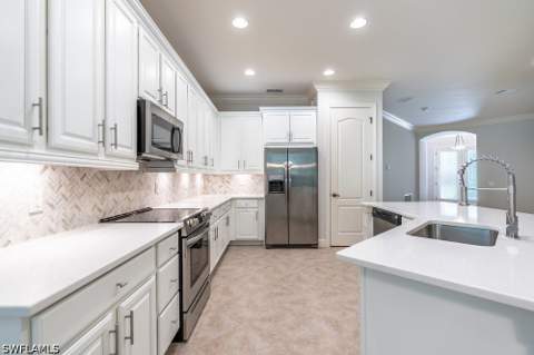 28485 Altessa Way 102, Bonita Springs FL - photo 10 of 19