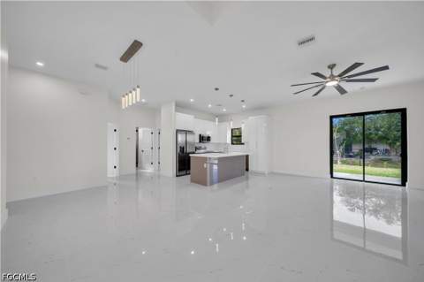 2829 NW 3rd St, Cape Coral FL - photo 8 of 31