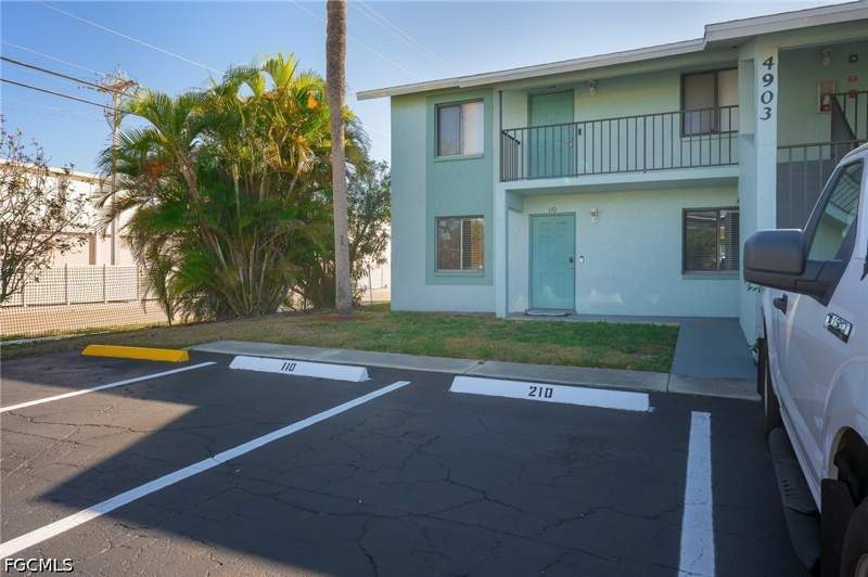 2 bedroom Condominium at 4903 Vincennes St 110, Miramar Arms Condo, Cape Coral — photo 2