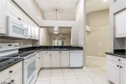 1704 Royal Cir 602, Naples FL - photo 15 of 29
