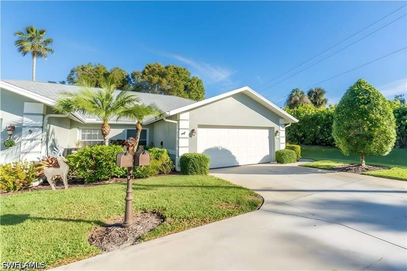 3 bedroom Attached at 1704 Royal Cir 602, Royal Villas, Naples — photo 2