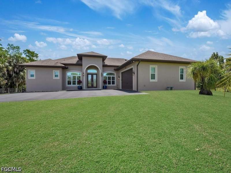 4 bedroom SingleFamilyResidence at 280 23rd St SW, Golden Gate Estates, Naples — photo 3