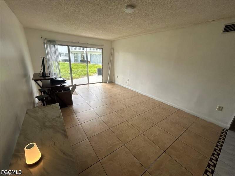 2 bedroom Condominium at 3704 Broadway 107, WINDSOR WEST, Fort Myers — photo 5