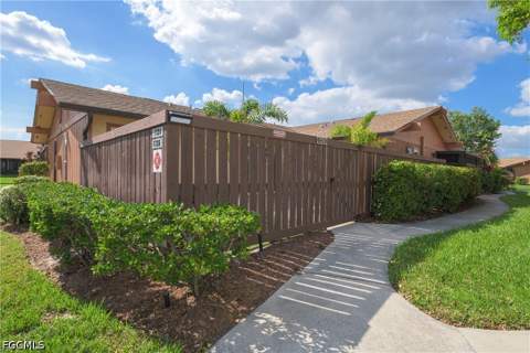 17334 Birchwood Ln, Fort Myers FL - photo 10 of 29