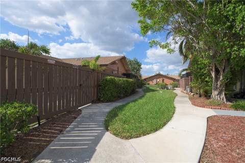 17334 Birchwood Ln, Fort Myers FL - photo 11 of 29
