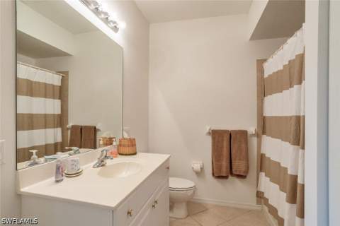3980 Bishopwood Ct E 204, Naples FL - photo 17 of 28