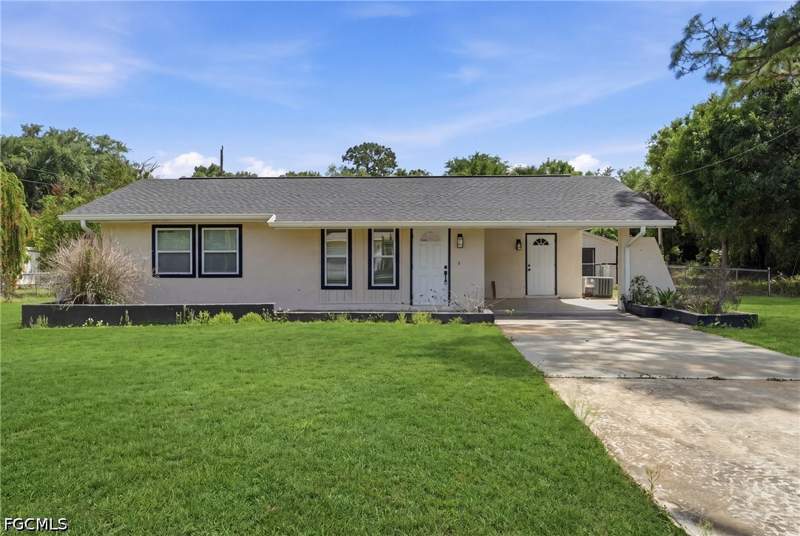 3 bedroom SingleFamilyResidence at 1702 E 6th St, Lehigh Acres, Lehigh Acres — photo 2