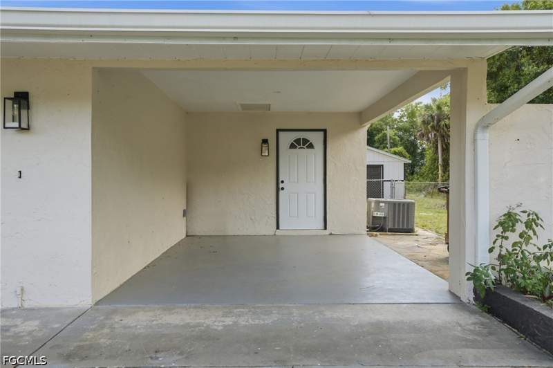 3 bedroom SingleFamilyResidence at 1702 E 6th St, Lehigh Acres, Lehigh Acres — photo 3