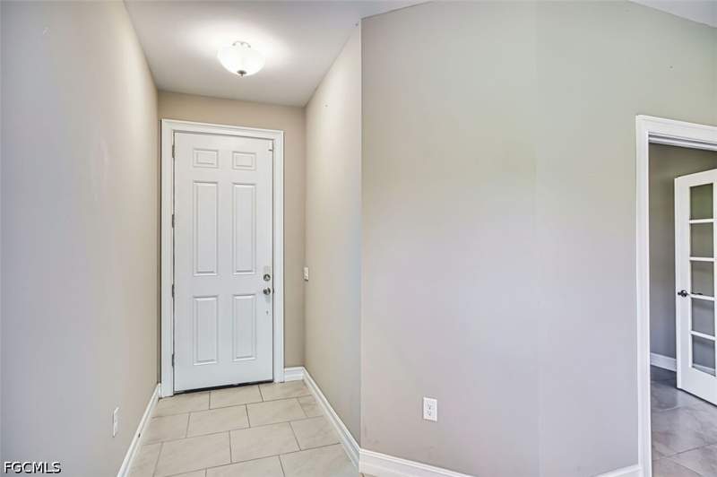 2 bedroom SingleFamilyResidence at 2017 Summersweet Dr, Cascades, Alva — photo 4