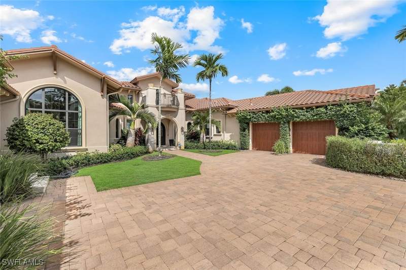 4 bedroom SingleFamilyResidence at 16747 Prato Way, Prato Grand Estates, Naples — photo 2