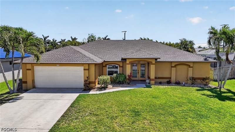 3 bedroom SingleFamilyResidence at 3809 Agualinda Blvd, Cape Coral, Cape Coral — photo 3
