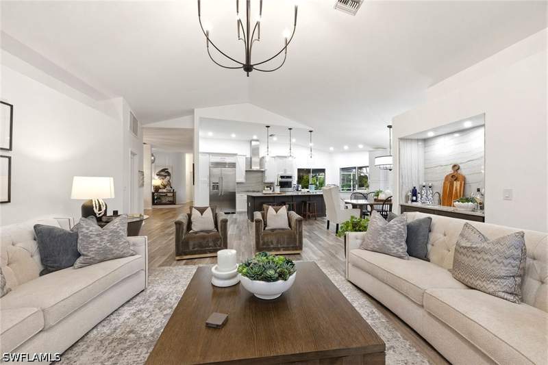 3 bedroom SingleFamilyResidence at 1918 Imperial Golf Course Blvd, Imperial Golf Estates, Naples — photo 5