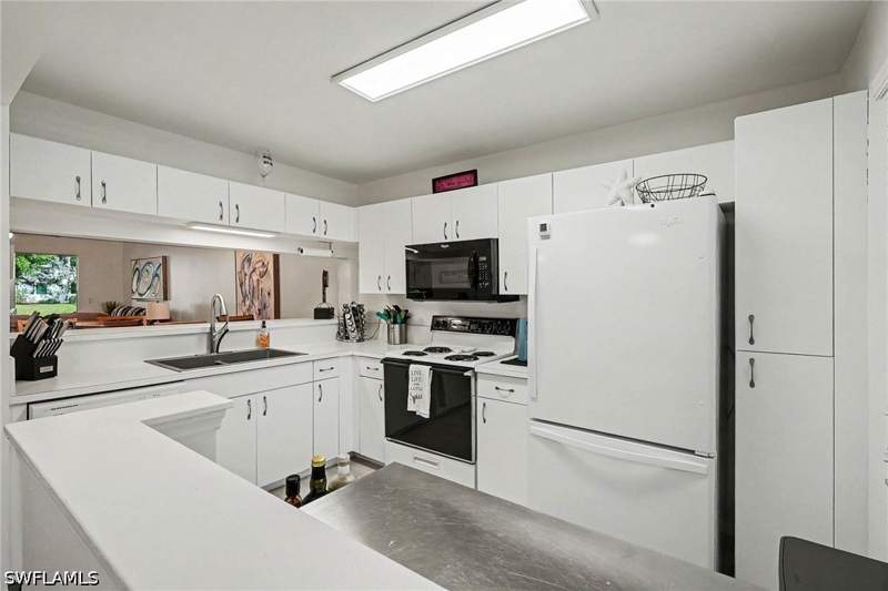 2 bedroom Condominium at 14501 Lakewood Trace Ct 103, Summerlin Trace Condo, Fort Myers — photo 3