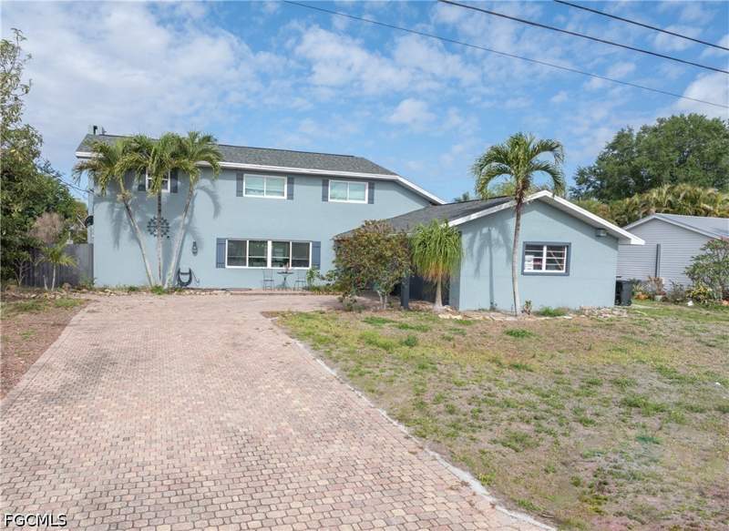 4 bedroom SingleFamilyResidence at 906 NE 2nd Ave, Cape Coral, Cape Coral — photo 4