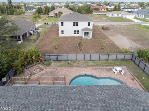 906 NE 2nd Ave, Cape Coral FL - photo 8 of 36