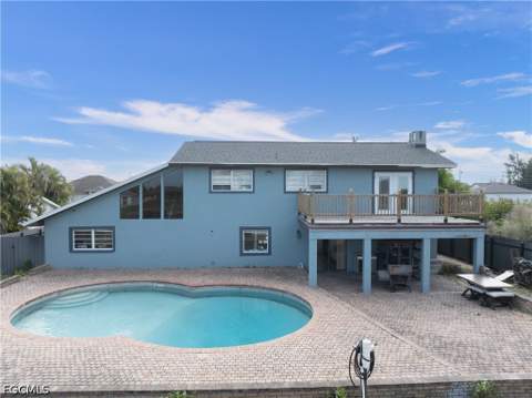 906 NE 2nd Ave, Cape Coral FL - photo 9 of 36