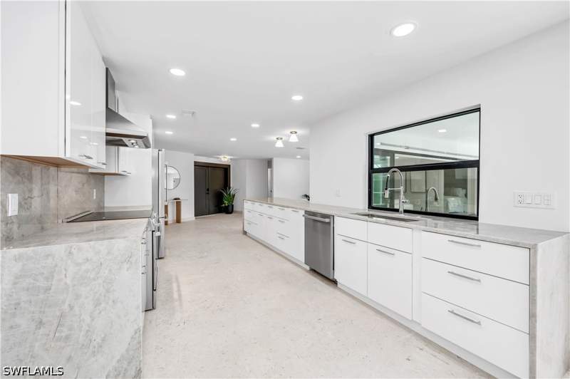 4 bedroom SingleFamilyResidence at 3777 Fountainhead Ln, Park Shore, Naples — photo 3