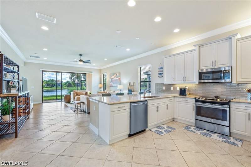 3 bedroom SingleFamilyResidence at 11520 Summerview WAY, MARINA BAY, Fort Myers — photo 4