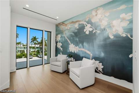 264 8th Ave S, Naples FL - photo 19 of 40