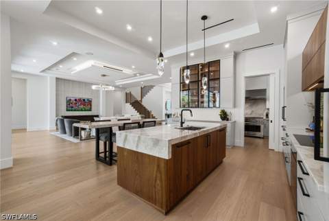 264 8th Ave S, Naples FL - photo 7 of 40