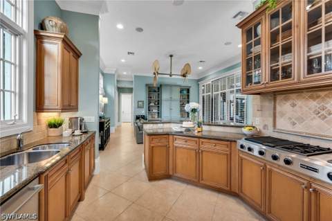 2595 Twinflower Ln, Naples FL - photo 19 of 49