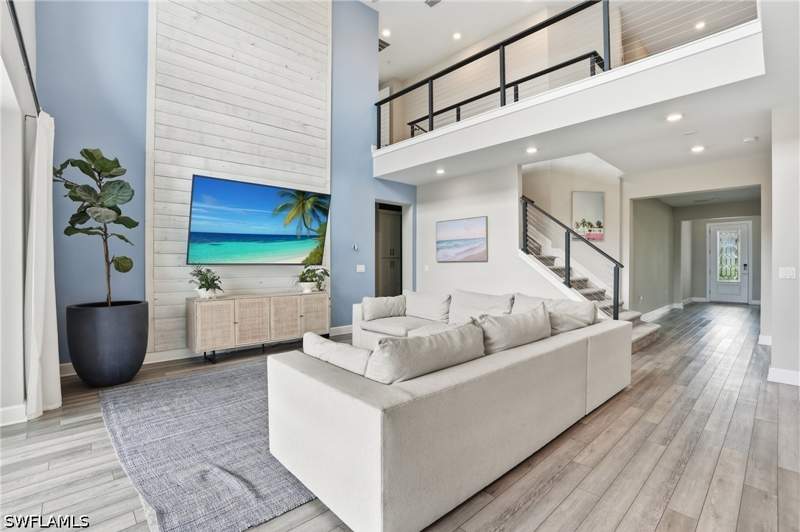 4 bedroom SingleFamilyResidence at 19194 Elston Way, The Place At Corkscrew, Estero — photo 3