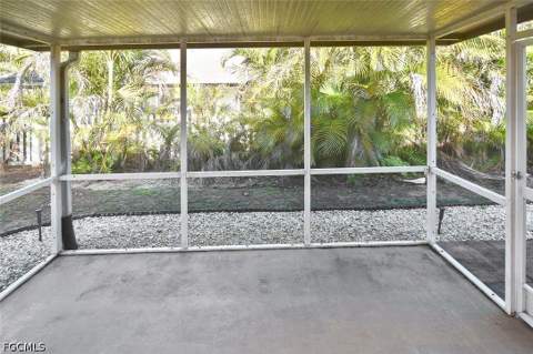 15065 Cloverdale Dr, Fort Myers FL - photo 14 of 22