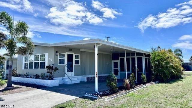 2 bedroom ManufacturedHome at 5512 Salem Ln, Old Bridge Village, North Fort Myers — photo 3