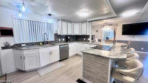 5512 Salem Ln, North Fort Myers FL - photo 6 of 46