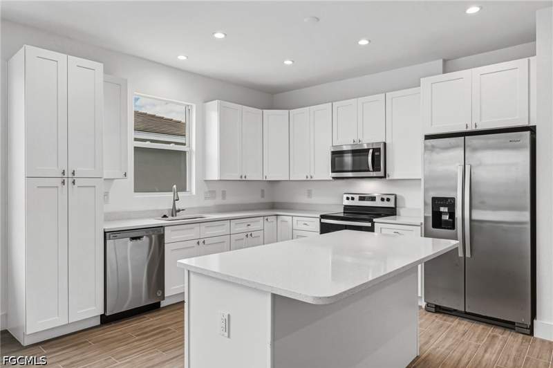 2 bedroom Attached at 13450 Causeway Palms Cv, The Villas At Causeway Key, Fort Myers — photo 5