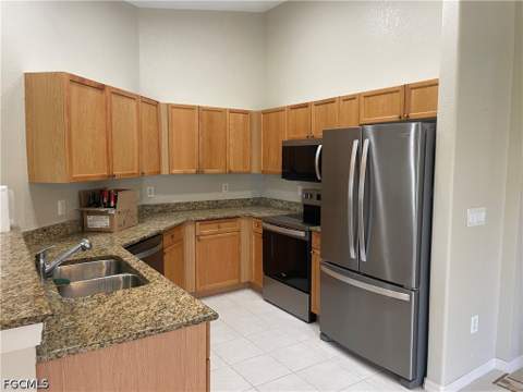 10031 Lake Cove Dr 302, Fort Myers FL - photo 14 of 15