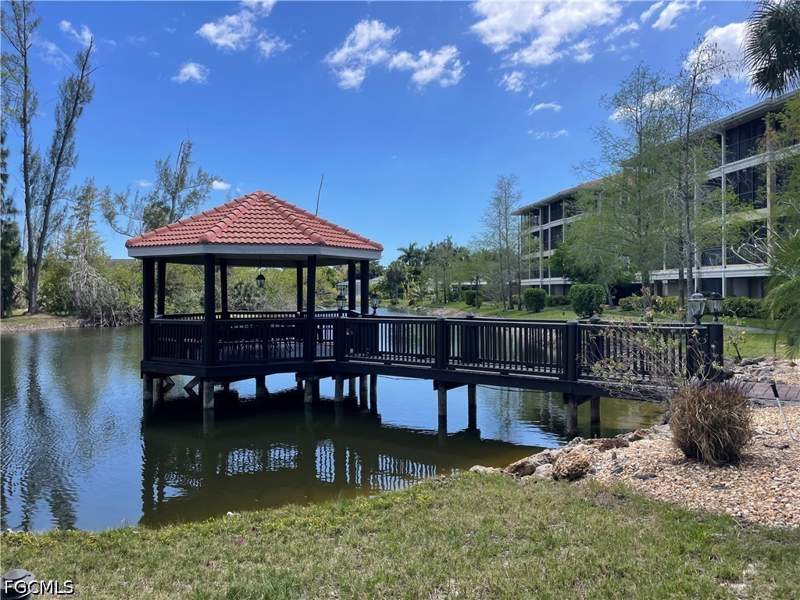 3 bedroom Condominium at 10031 Lake Cove Dr 302, Fisherman'S Cove, Fort Myers — photo 3