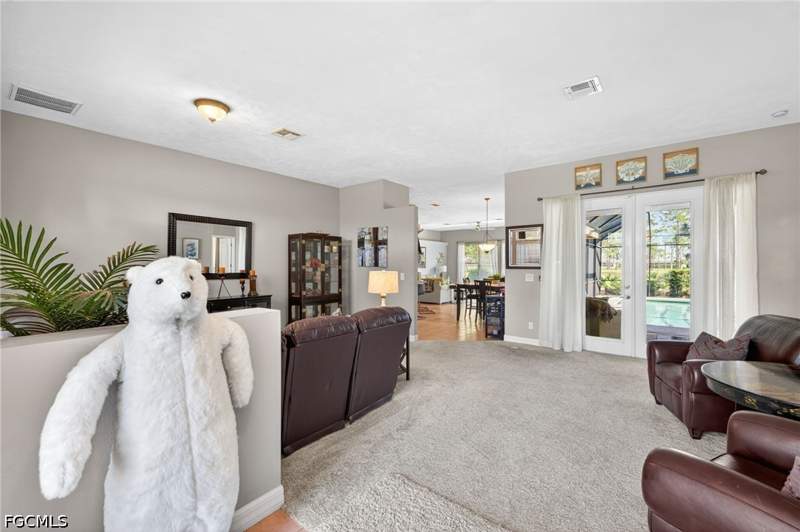 3 bedroom SingleFamilyResidence at 1217 SW 18th St, Palmetto Pines Country Club, Cape Coral — photo 4