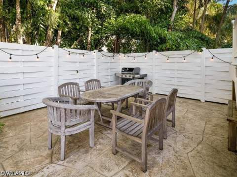 100 Fairview Ave, Fort Myers FL - photo 16 of 42
